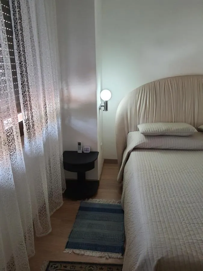 Sole D'Oro Iun S4354 Bed and Breakfast La Maddalena  Italië