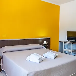 Marina Hotel